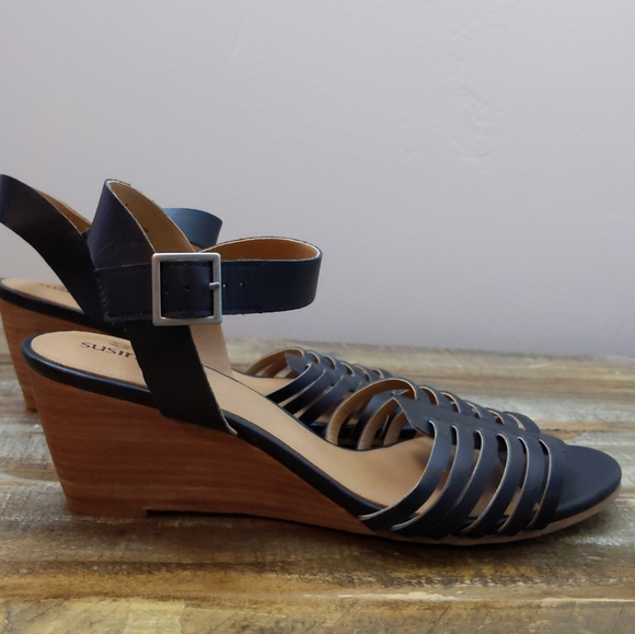 🆕🌿LEATHER GLADIATOR WEDGE SANDALS🌿 - Picture 5 of 10